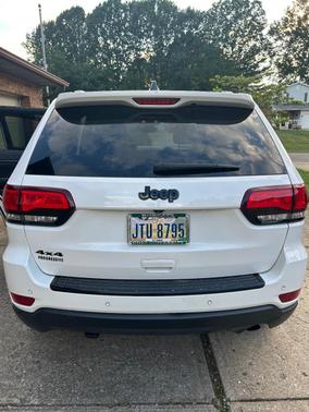 White 2018 Jeep Grand Cherokee Upland