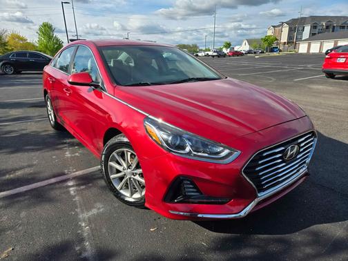 2018 Hyundai SONATA SE
