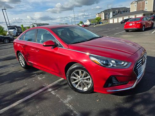 2018 Hyundai SONATA SE