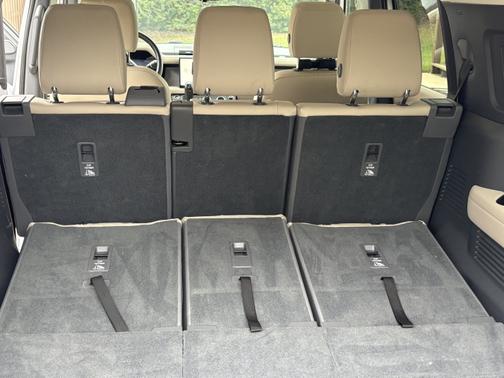 2024 Land Rover Defender 130 P400 S