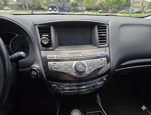 Silver 2014 INFINITI QX60 Base