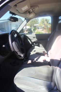 Beige 2004 GMC Yukon SLE