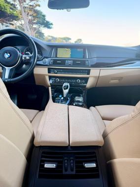Black 2016 BMW 528 i