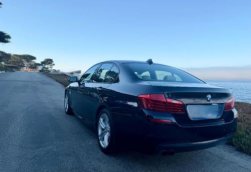 Black 2016 BMW 528 i
