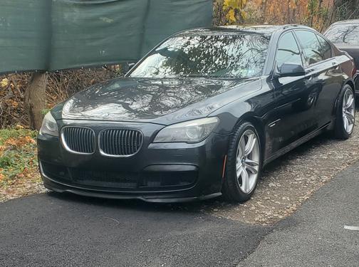 Gray 2011 BMW 750 i