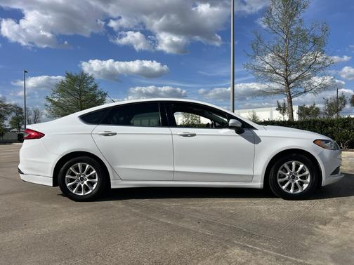2018 Ford Fusion S