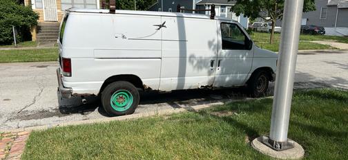 1996 Ford E250 Base