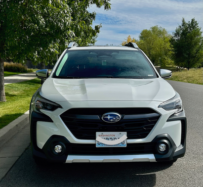 White 2024 Subaru Outback Touring