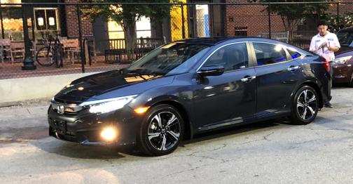 Photo 2 of 3 of 2018 Honda Civic Touring