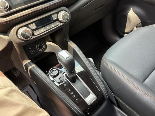 Silver 2019 Nissan Kicks SR