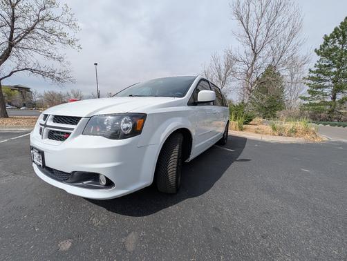White 2016 Dodge Grand Caravan R/T