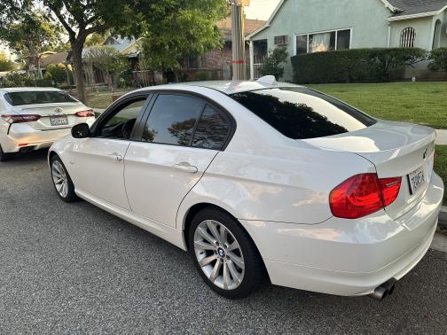 2011 BMW 328 i