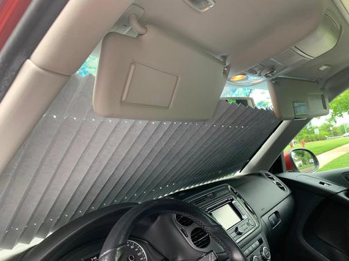 Red 2013 Volkswagen Tiguan SE