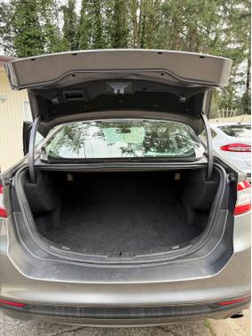Gray 2013 Ford Fusion SE
