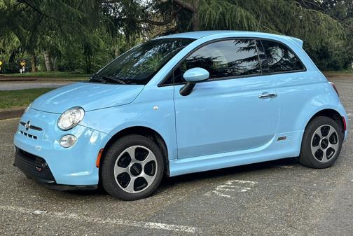 Blue 2017 FIAT 500e Battery Electric