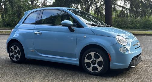 Blue 2017 FIAT 500e Battery Electric