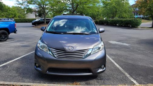 2011 Toyota Sienna XLE
