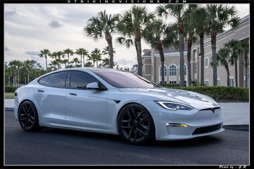 White 2023 Tesla Model S Plaid