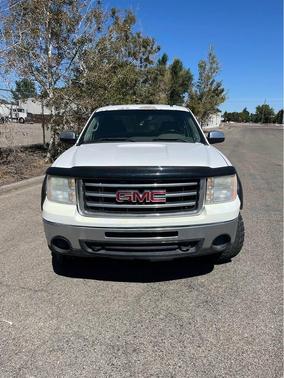 White 2012 GMC Sierra 1500 SL