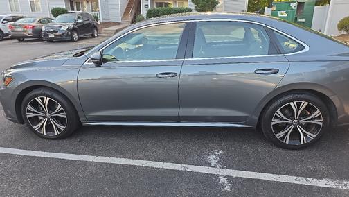 Gray 2021 Volkswagen Passat 2.0T SE