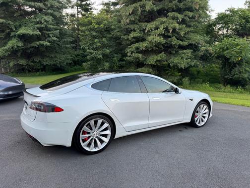 2019 Tesla Model S Performance