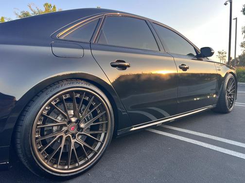 Black 2017 Audi S8 4.0T Plus