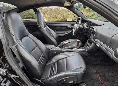 2002 Porsche 911 Carrera 4S