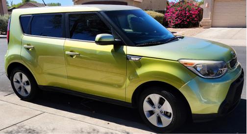 Green 2014 Kia Soul Base
