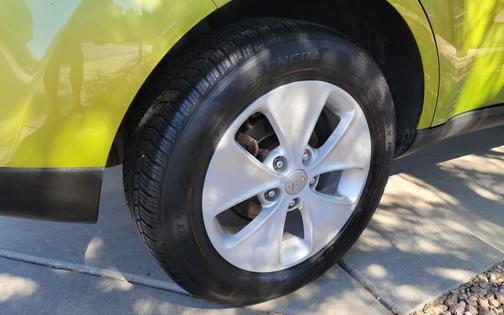 Green 2014 Kia Soul Base