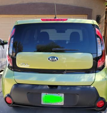 Green 2014 Kia Soul Base