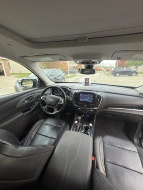 Black 2020 Chevrolet Traverse LT Leather