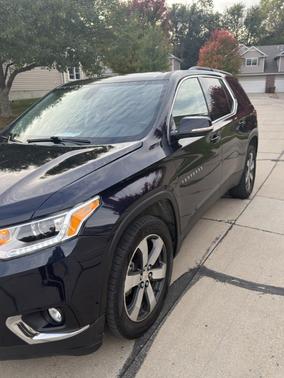 Black 2020 Chevrolet Traverse LT Leather