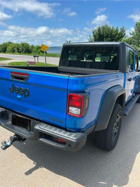 2021 Jeep Gladiator Sport