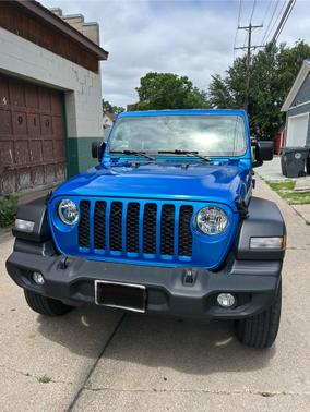 2021 Jeep Gladiator Sport