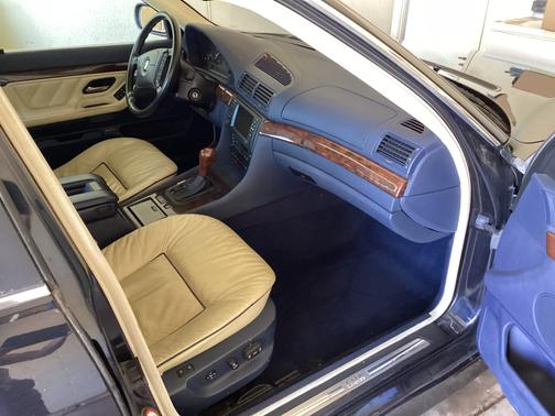 2001 BMW 740 iL