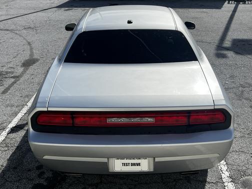 2012 Dodge Challenger SXT
