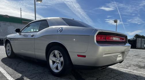 2012 Dodge Challenger SXT