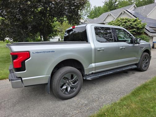 2022 Ford F-150 Lightning XLT