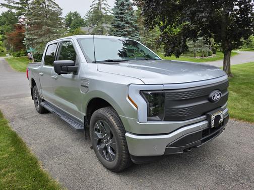 2022 Ford F-150 Lightning XLT