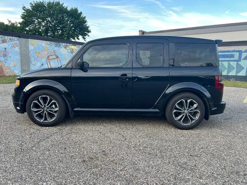 Black 2007 Honda Element SC