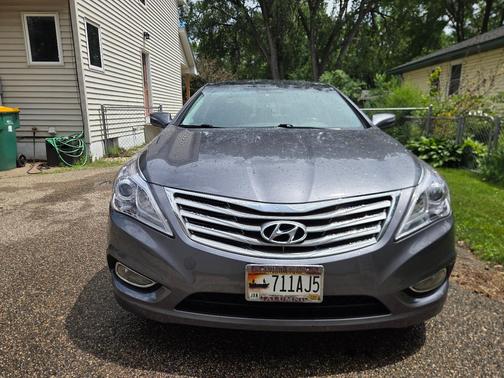 Gray 2013 Hyundai Azera Base
