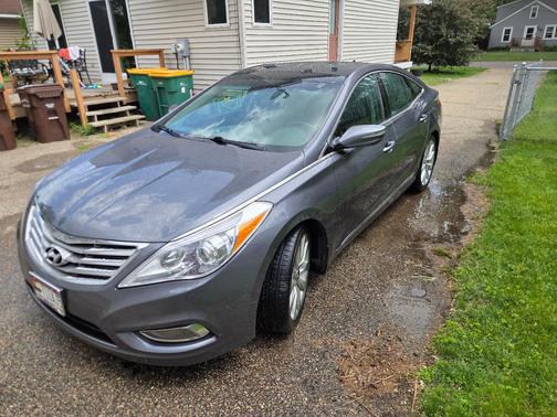 Gray 2013 Hyundai Azera Base