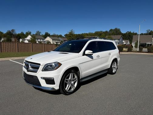 White 2016 Mercedes-Benz GL-Class GL 550 4MATIC