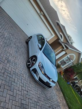 2019 Volkswagen Golf GTI 2.0T SE 4-Door