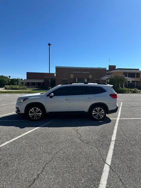 White 2019 Subaru Ascent Premium 7-Passenger
