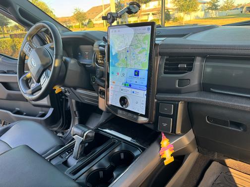 2023 Ford F-150 Lightning LARIAT