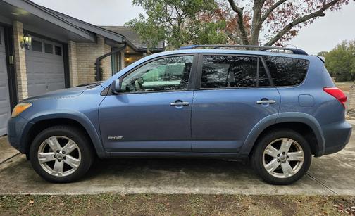 2007 Toyota RAV4 Sport