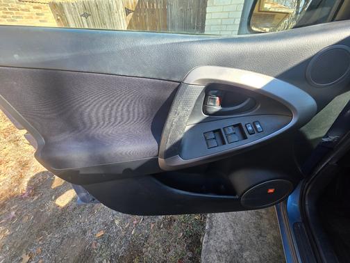 2007 Toyota RAV4 Sport