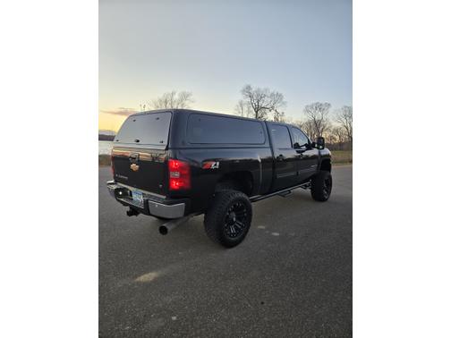 2009 Chevrolet Silverado 2500 LT Crew Cab