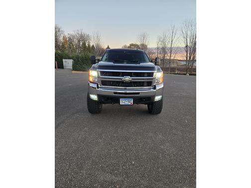 2009 Chevrolet Silverado 2500 LT Crew Cab